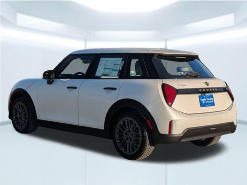 New 2026 MINI Cooper 4-Door Hardtop FWD image 3