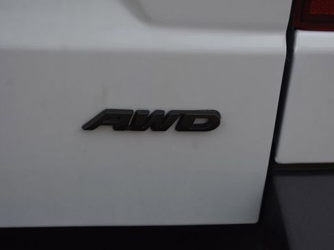 Used 2025 Ford Maverick XLT w/ Equipment Group 302A AWD/4WD image 7