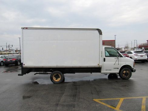 Used 1998 GMC Savana 3500 image 7
