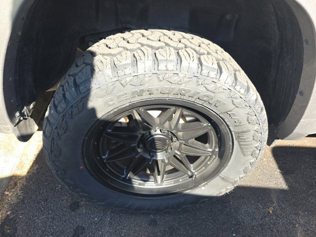 Used 2025 RAM 1500 Limited AWD/4WD image 5