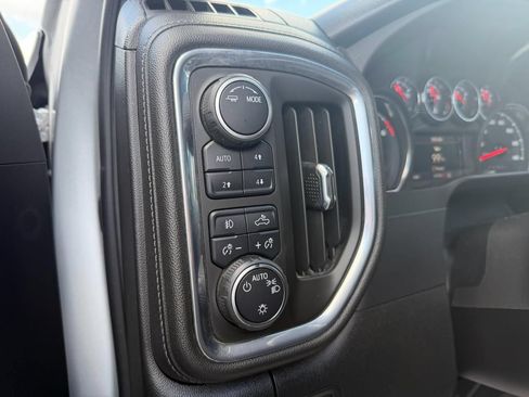Used 2021 Chevrolet Silverado 1500 LT Trail Boss w/ Bed Protection Package AWD/4WD image 28