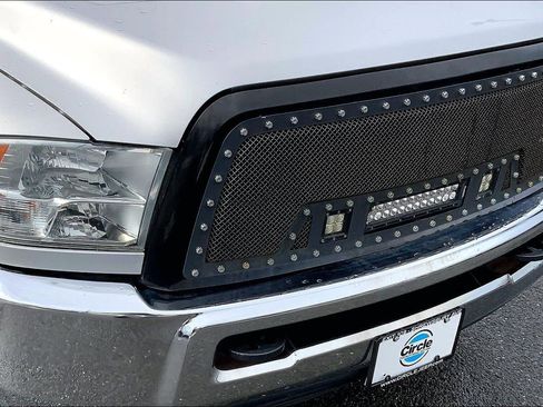 Used 2017 RAM 2500 SLT image 27