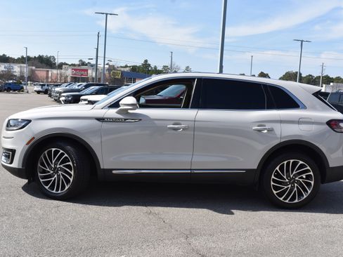 Used 2020 Lincoln Nautilus Reserve image 6