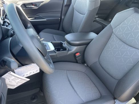 New 2025 Toyota RAV4 XLE image 19