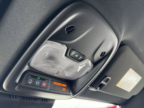 Used 2024 Chevrolet Colorado ZR2 image 17