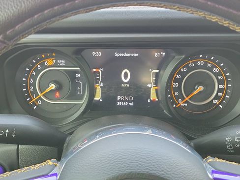Used 2024 Jeep Wrangler Unlimited Sahara AWD/4WD image 18
