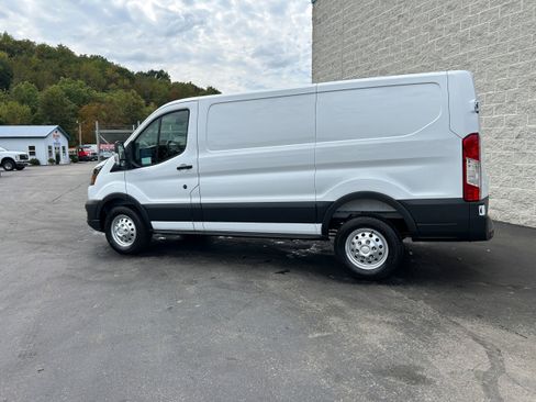 New 2025 Ford Transit 250 250 Low Roof All Wheel Drive image 7