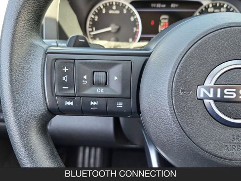 Used 2024 Nissan Pathfinder S FWD image 17