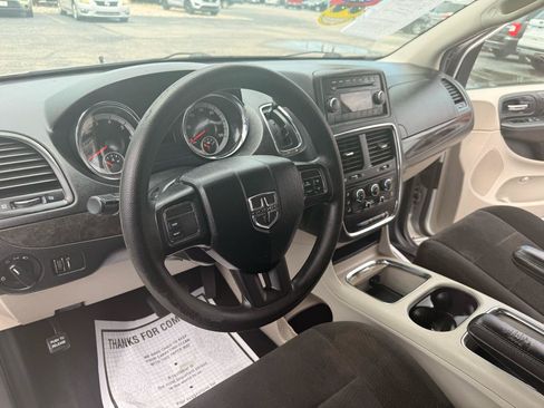 Used 2012 Dodge Grand Caravan SXT FWD image 7