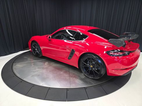 Used 2022 Porsche 718 Cayman image 10