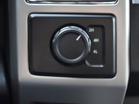 Used 2018 Ford F250 Lariat image 37