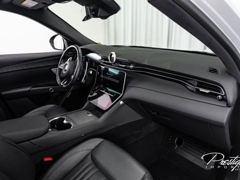 Used 2023 Maserati Grecale Modena image 43