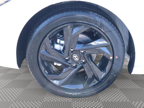 New 2026 Hyundai Elantra SEL Sport image 4