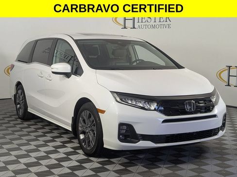 Used 2025 Honda Odyssey Touring image 2