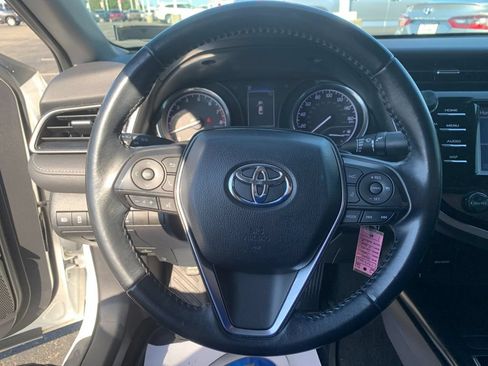 Used 2020 Toyota Camry SE FWD image 26