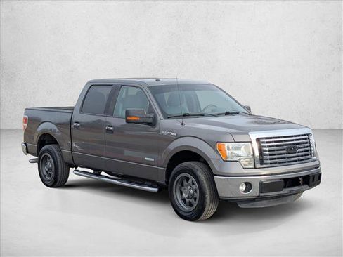 Used 2011 Ford F150 XLT w/ XLT Chrome Pkg image 3