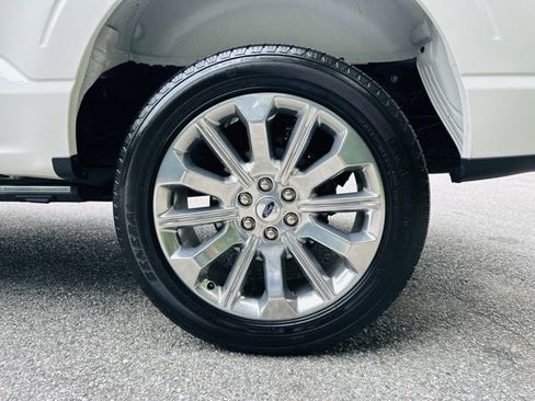 Used 2022 Ford F150 Limited image 28