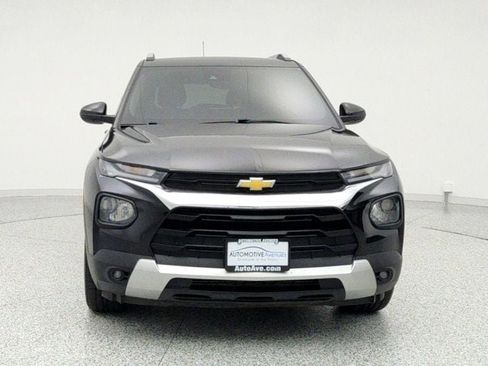 Used 2021 Chevrolet TrailBlazer LT w/ Driver Confidence Package image 2