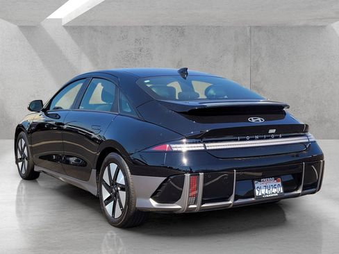 Used 2024 Hyundai Ioniq 6 SE RWD image 7