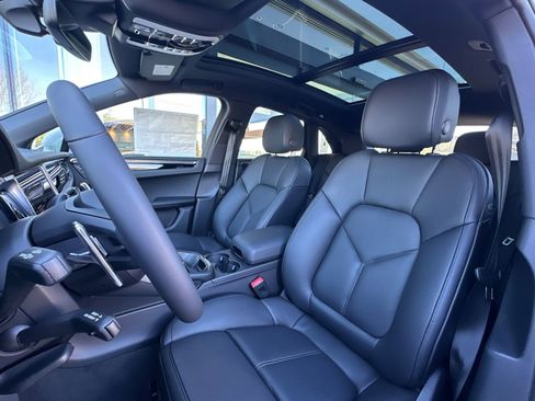 New 2026 Porsche Macan image 5
