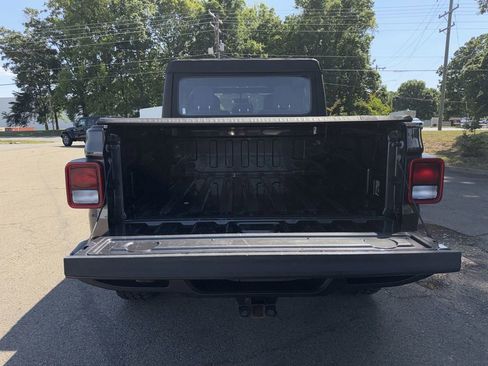 Used 2020 Jeep Gladiator Sport w/ Trailer Tow Package AWD/4WD image 27