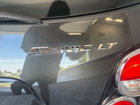 Used 2015 Chevrolet Sonic LT FWD image 18