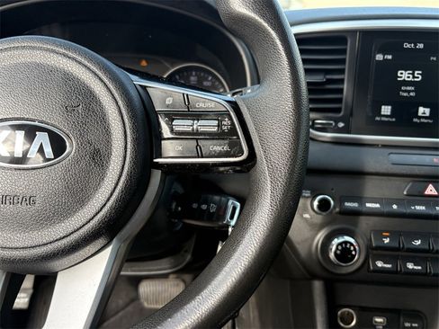 Used 2020 Kia Sportage LX image 16