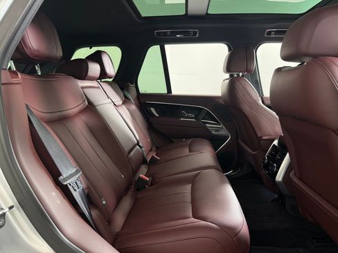 Certified 2025 Land Rover Range Rover SE AWD/4WD image 27