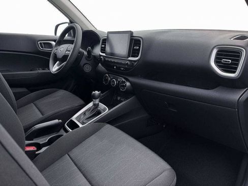 New 2026 Hyundai Venue SE FWD image 15