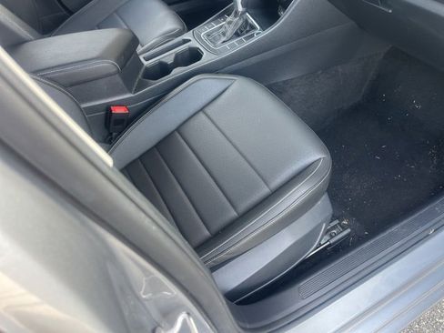 Used 2024 Volkswagen Jetta SE image 21