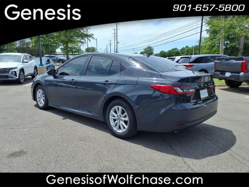 Used 2025 Toyota Camry LE FWD image 3