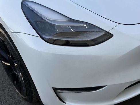 Used 2023 Tesla Model Y Long Range image 21