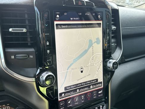 Used 2019 RAM 1500 Laramie image 17