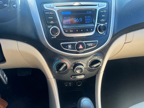 Used 2016 Hyundai Accent SE w/ Option Group 02 image 18