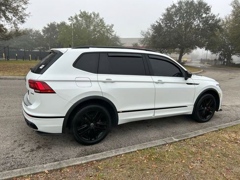 Used 2022 Volkswagen Tiguan SE R-Line image 5