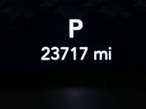 Used 2023 Jeep Wrangler Sport S image 17