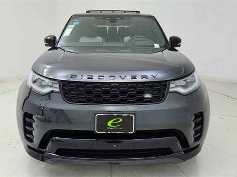 Used 2024 Land Rover Discovery Dynamic SE image 2