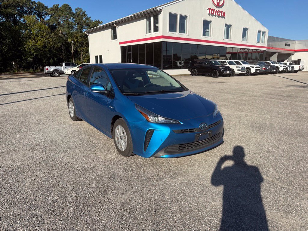Used 2019 Toyota Prius LE FWD image 1