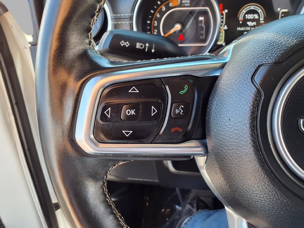 Used 2018 Jeep Wrangler Unlimited Sahara AWD/4WD image 13