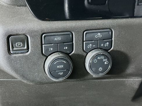 Used 2022 Chevrolet Silverado 1500 LT image 16