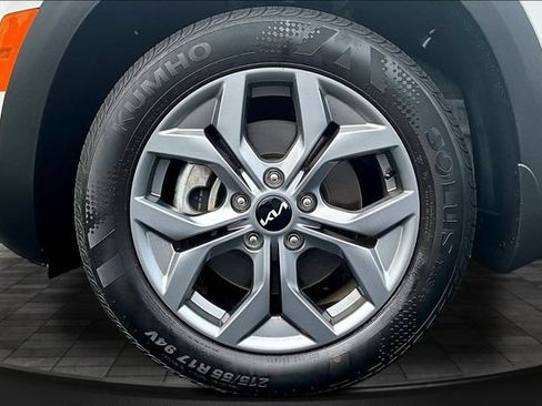 Certified 2024 Kia Seltos LX AWD/4WD image 33