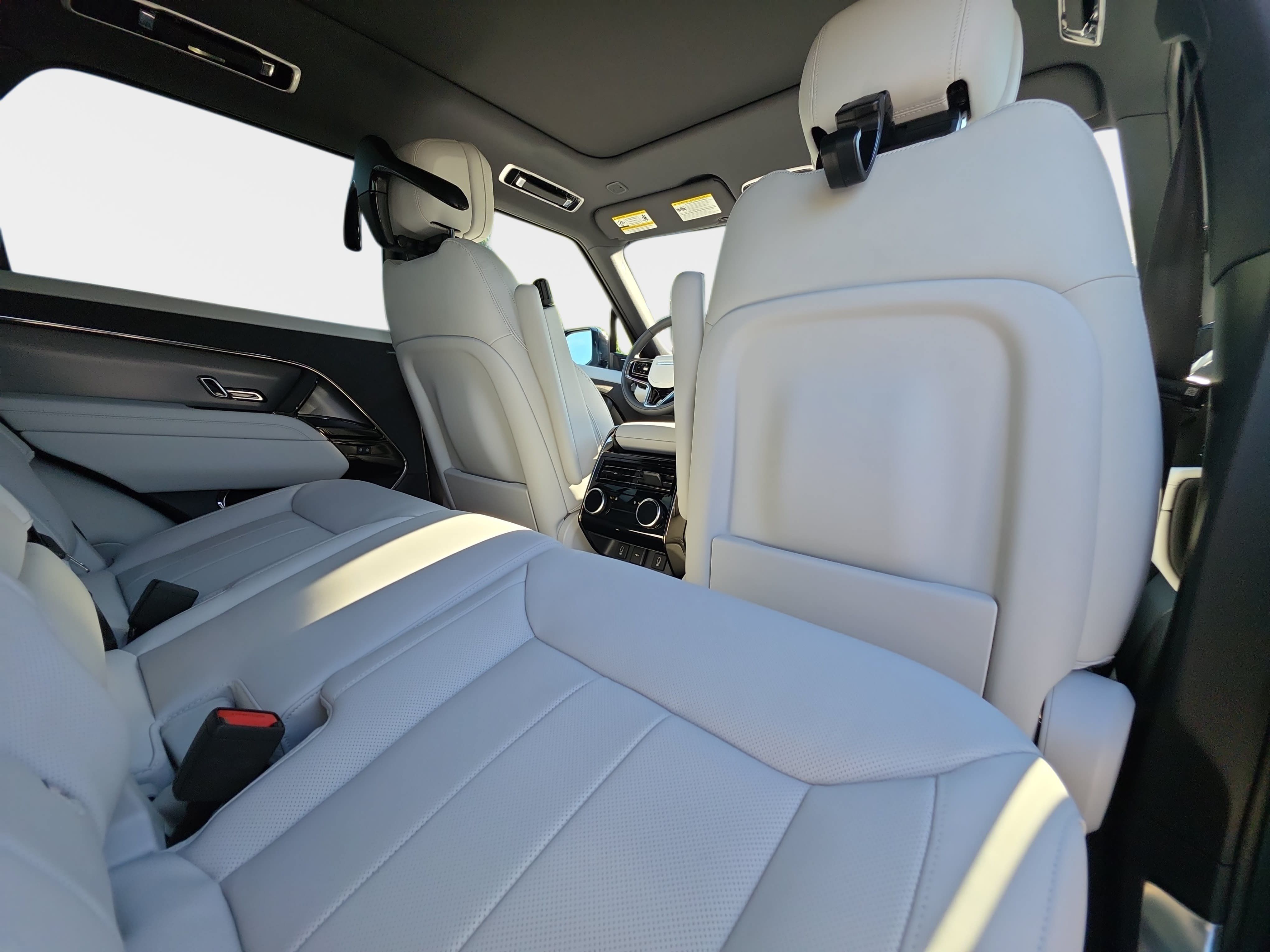 New 2026 Land Rover Range Rover Sport SE AWD/4WD image 11