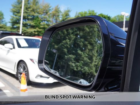 Used 2023 Kia Sorento S w/ Panoramic Sunroof Package AWD/4WD image 6