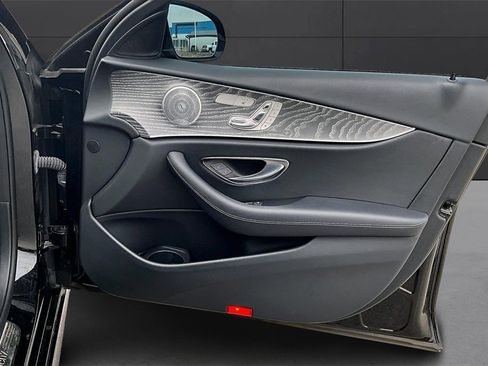 Used 2021 Mercedes-Benz E 350 4MATIC Sedan image 15