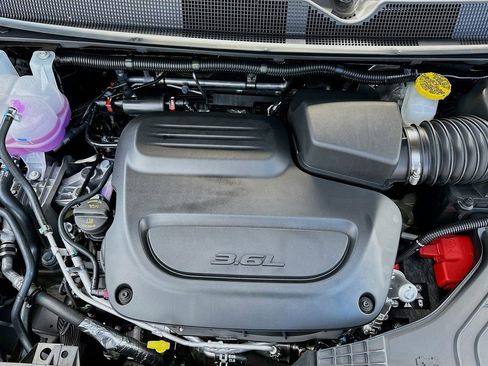 New 2026 Chrysler Pacifica Pinnacle w/ Trailer Tow Group image 42