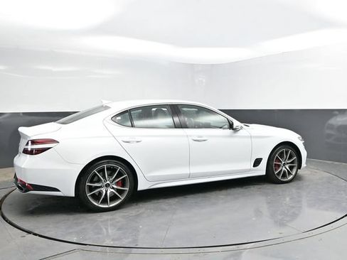 Used 2025 Genesis G70 2.5T AWD/4WD image 2