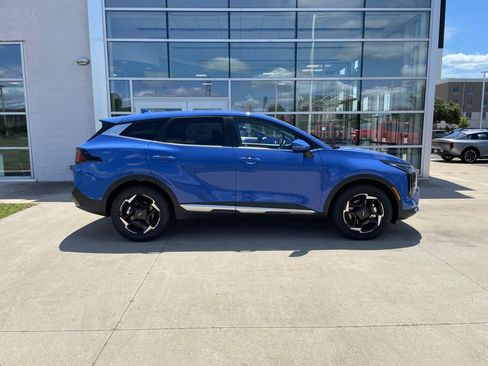 New 2026 Kia Sportage EX FWD image 4