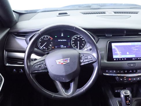 Used 2019 Cadillac XT4 Premium Luxury w/ Cold Weather Package AWD/4WD image 17