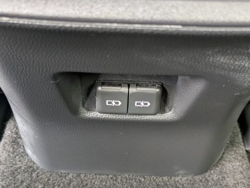 Used 2023 Toyota RAV4 XLE FWD image 15
