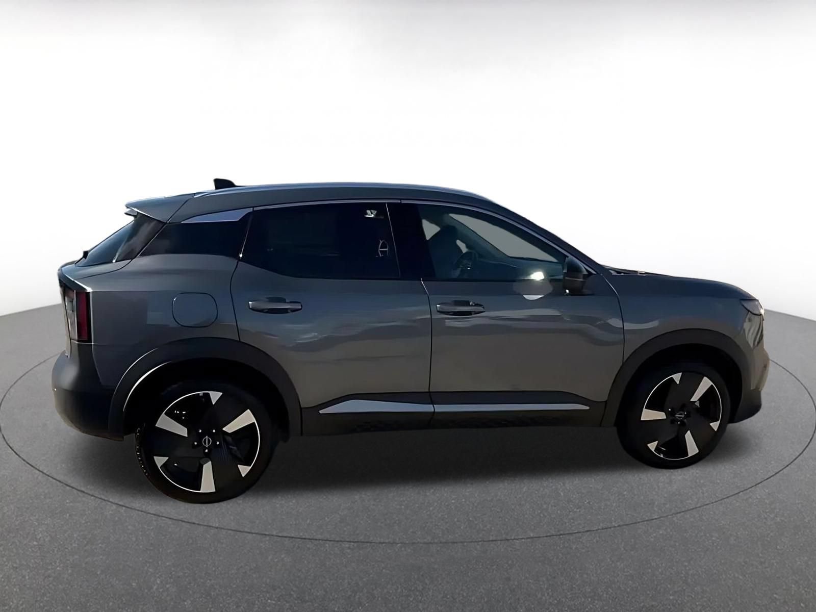 Used 2026 Nissan Kicks SR AWD/4WD image 15